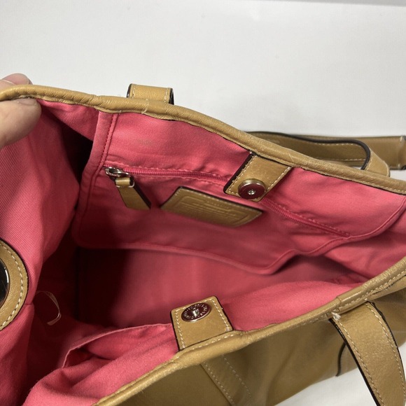 Authentic COACH 27728 Hadley Leather Duffle - Picture 5 of 10